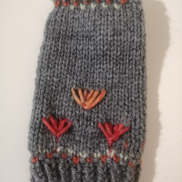 Gray Multicolor Wrist Length Fingerless Gloves - Picture 2 of 4